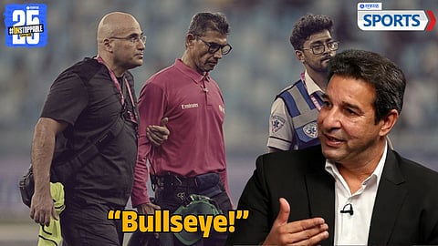Wasim Akram Mocks Umpire’s Injury