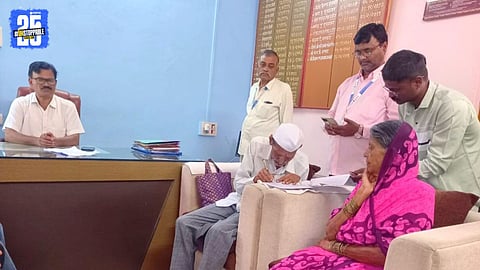 martyr jawan sunil jadhav parents