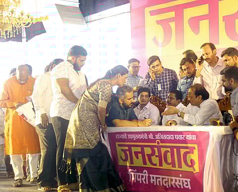 - नागरि समस्यांचे अधिकार्‍यांना धडाडीने आदेश देवून तत्काळ निवारण