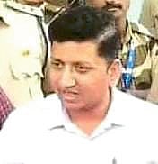 भ्रष्टाचाराविरोधात प्रतीकात्मक तिरडी यात्रा आंदोलन