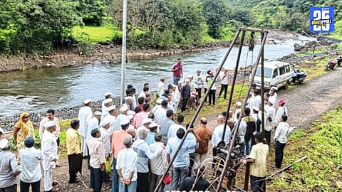 Villagers of eight villages protest, halting Solashi Dam testing in Maharashtra.