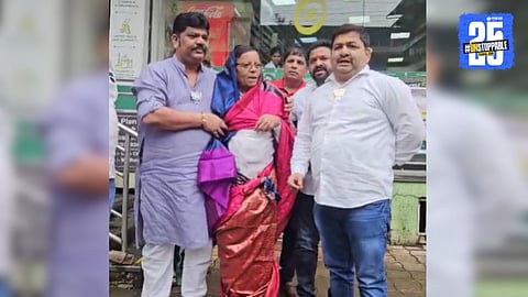 Congress leader dressed in saree