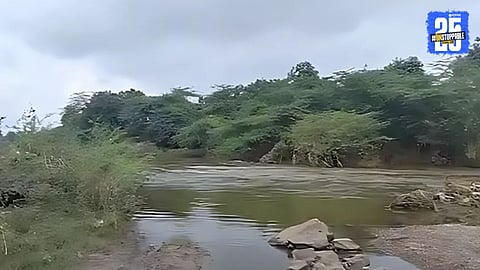 Heartbreaking Jalna flood tragedy as 3-year-old dies due to lack of treatment; Marathwada floods, Maharashtra heavy rain impact villages.