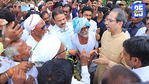 बिहारमधील लाडक्या बहिणींच्या खात्यात केंद्राकडून १० हजार; महाराष्ट्रातल्या शेतकऱ्यांचं काय? ठाकरेंकडून पीएम केअर फंडाची मागणी
