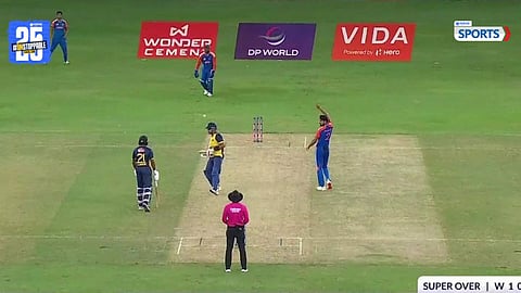 Dasun Shanaka survives run out against India after umpire’s caught behind decision – Dead ball rule creates drama in Asia Cup 2025
