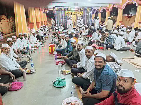 भिवरीमध्ये परंपरेतून राखतात एकी