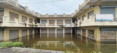 जागा एक पट तर अतिक्रमण दहापट