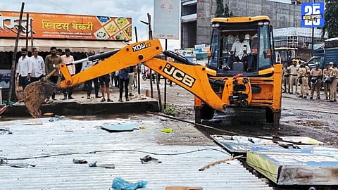 A bull roaming freely in Mhaswad caused property damage, prompting administration to take immediate action.