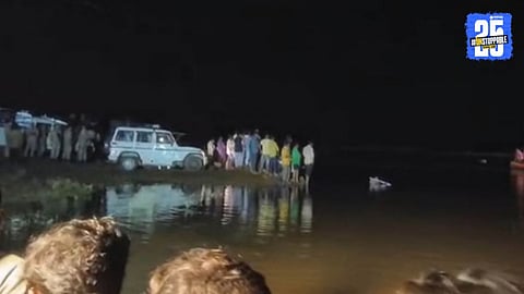 "11 people, including 8 girls, die as tractor-trolley falls into pond during Durga immersion in Khandwa – Rescue operations underway at the scene."