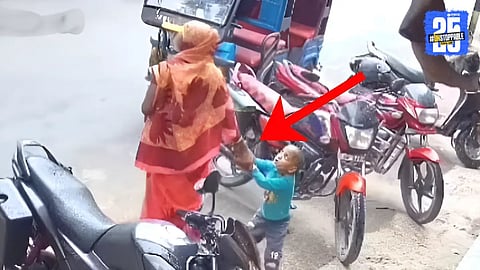 Video: अन् त्याने जोरात आईला ओढलं; तीन वर्षांच्या चिमुकल्याने पाच सेकंदात वाचवला आईचा जीव