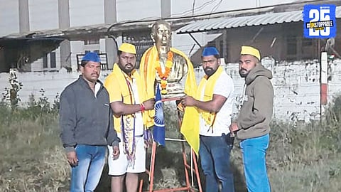 Anna Bhau Sathe Statue