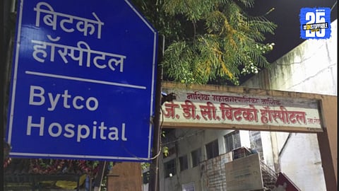 Nashik: रिक्षा चालकांनी मदत नाकारली, आईच्या खांद्यावर लेकराने जीव सोडला; भाजपचा पदाधिकारी धावला, पण..
