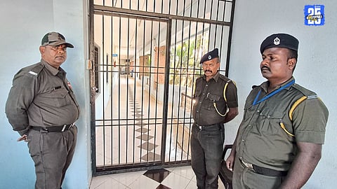 Staff and administrative operations face challenges in Shanaiwar as salaries are delayed and essential purchases are stalled.