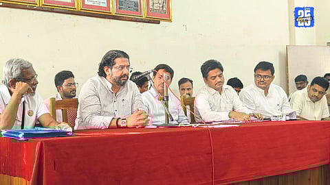 Minister Shivendraraje Bhosale addressing a meeting in Medha; assures full support to Bondarwadi project-affected families.