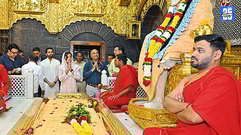 Ayushmann Khurana and Rashmika Mandana seek Sai Baba’s blessings for the success of their movie ‘Thama’.