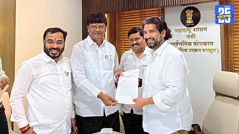 Vitthalrao Langhe Submits Road Condition Report to Minister Bhosale; Repair Work Approved