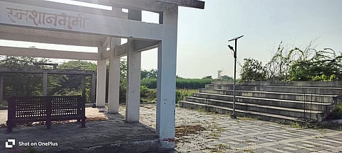 उंडवडीमध्ये स्मशानभूमीतील बैठक शेड रखडले