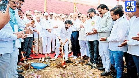 Minister Shivrendra Raje inaugurates construction work of a new trade complex at Sambhajinagar-Khindwadi to benefit local farmers.