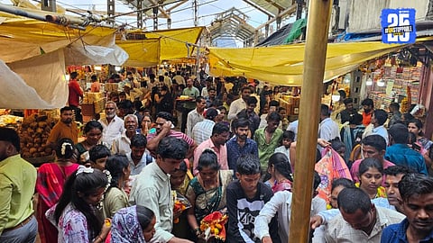Devotees struggle through muddy paths and heavy traffic at Saptashrungi Temple as rain fails to dampen their faith.