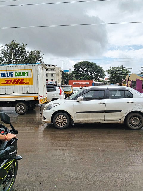 निगडीच्या अंकुश चौकातील वाहतूक ‘निरंकुश’