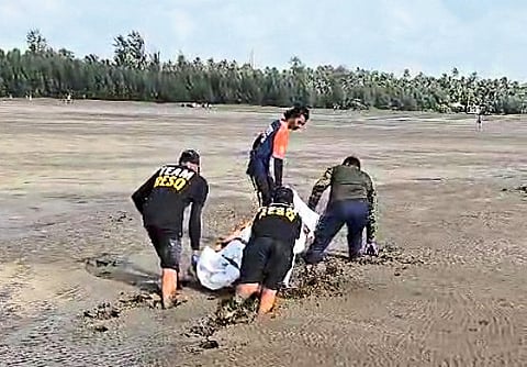 रेवदंडा खाडीत चिखलात रुतल्याने खलाशाचा मृत्यू