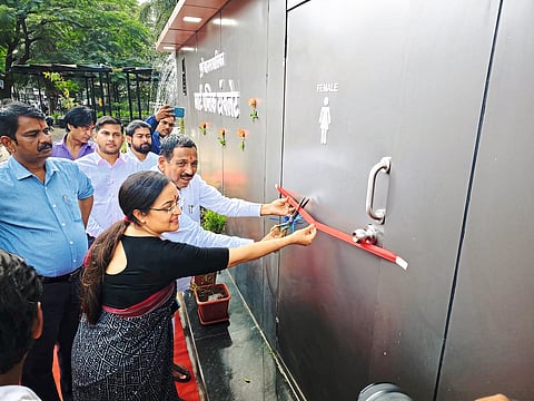 ‘स्मार्ट पब्लिक टॉयलेट’चे 
विमाननगर येथे उद्‍घाटन
