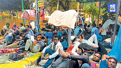 Tribal school protest Maharashtra