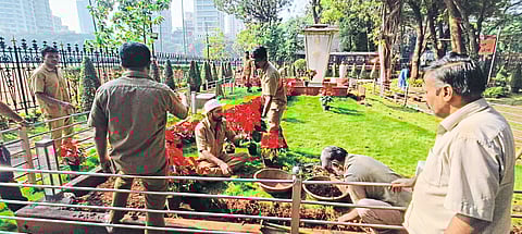 बाळासाहेबांच्या पुण्यतिथीनिमित्त सुशोभीकरण