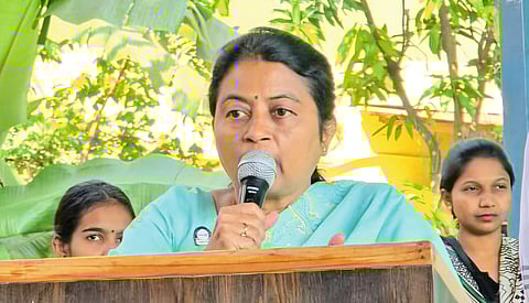 वेळीच निदान झाल्यास 
कर्करोग पूर्णपणे बरा