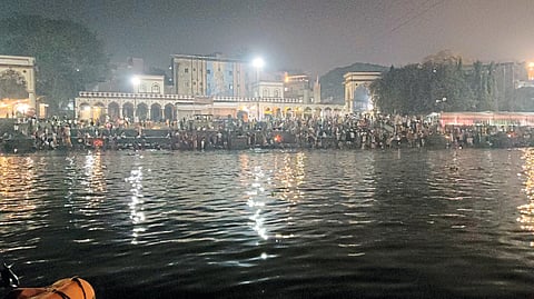 इंद्रायणी काठी वैष्णवांची मांदियाळी