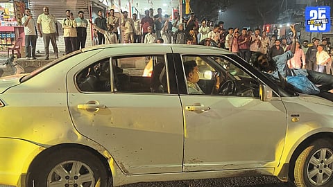 Traffic piled up on the Karad–Chiplun road after an intoxicated woman created chaos and obstructed vehicles.