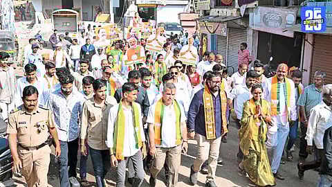 Minister Shivrendra Sinhraje Bhosale appealing to voters during a public rally, promising a major makeover for Satara.