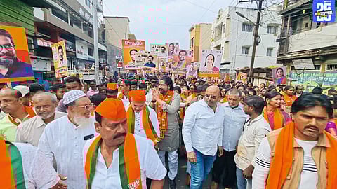Shivendrasinhraje attacking MLA Shashikant Shinde over the Degav MIDC issue during a public address.