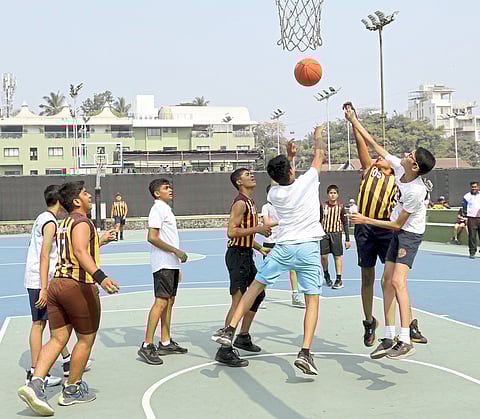 छत्रभुज, संस्कृती, मिलेनियम, सेंट व्हिन्सेंट उपांत्य फेरीत