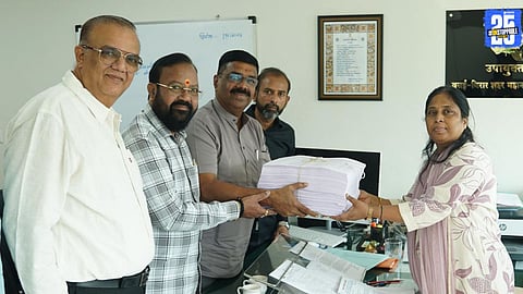 BVA delegation meets Vasai–Virar Municipal Election Officer Swati Deshpande to submit a memorandum regarding 80,000 duplicate voter