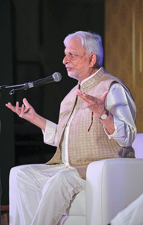 चित्तवृत्तींच्या स्थिरतेसाठी योगसूत्र महत्त्वाचे