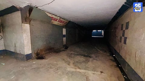 Swargate subway shops remain locked, creating safety concerns.