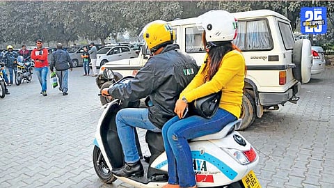 two wheeler taxi