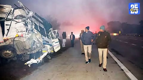 yamuna expressway accident