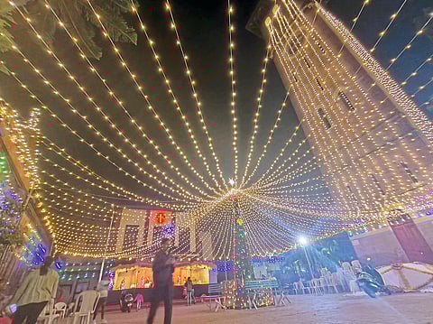 ख्रिसमसच्या पूर्वसंध्येला शहर ‘फेस्टिव्ह मोड’मध्ये