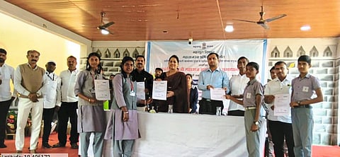 गुरोळी येथील शिबिरामध्ये विविध दाखल्यांचे वाटप