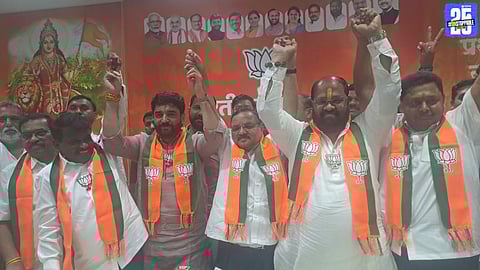 Dilip Barate and Abhijit Shivarkar join BJP in Pune in the presence of Union Minister Muralidhar Mohol