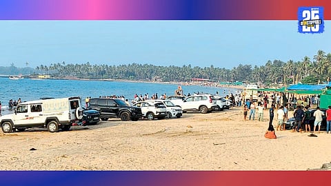 malvan beach crowd