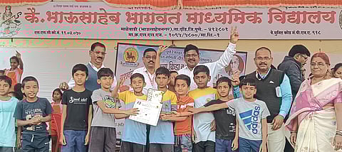 पांढरेवाडी शाळेच्या मुलांचे
क्रीडा स्पर्धांत घवघवीत यश