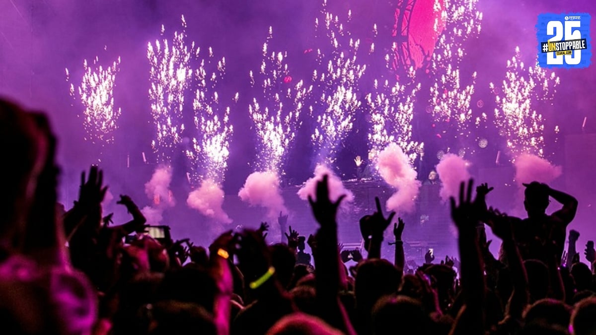 https://media.assettype.com/esakal%2F2026-01-01%2Fcwuiyx1z%2FNashik-New-Year-Celebration?ar=40%3A21&auto=format%2Ccompress&enlarge=true&mode=crop&ogImage=true&overlay=false&overlay_position=bottom&overlay_width=100&w=1200