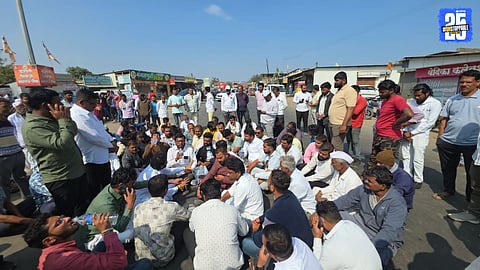 Villagers Protest with “Rasta Roko” Demanding Strict Action