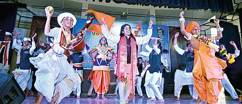 विजय कोलते ः सासवड येथे आचार्य अत्रे प्रतिष्ठानचा ४०वा वर्धापन दिन साजरा