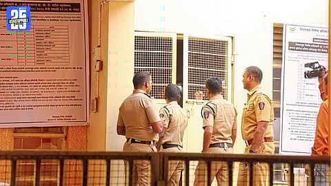 Candidates and party workers gather at election offices during the final hours of withdrawal.