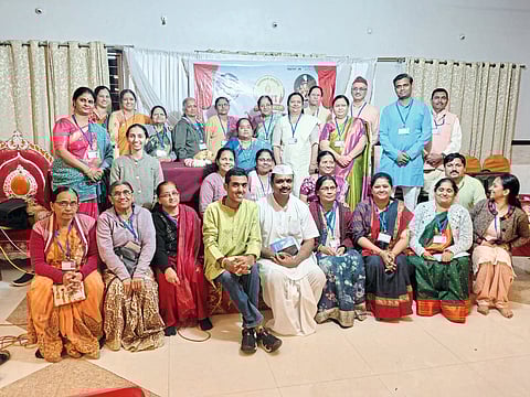 लेण्याद्री येथे नारदीय कीर्तनकारांचा मेळावा