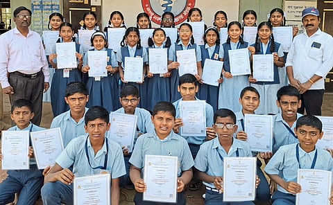 अंबवडेचे विद्यार्थी शासकीय रेखाकला परीक्षेत चमकले